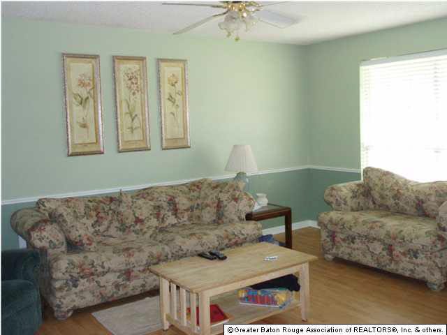 16607 Ellis Avenue Baton Rouge, LA 70816 - Photo 2 of 10 Gallery Image 2
