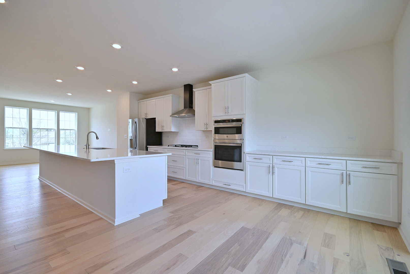 2922 Reflection Drive Naperville, IL 60564 - Photo 8 of 47