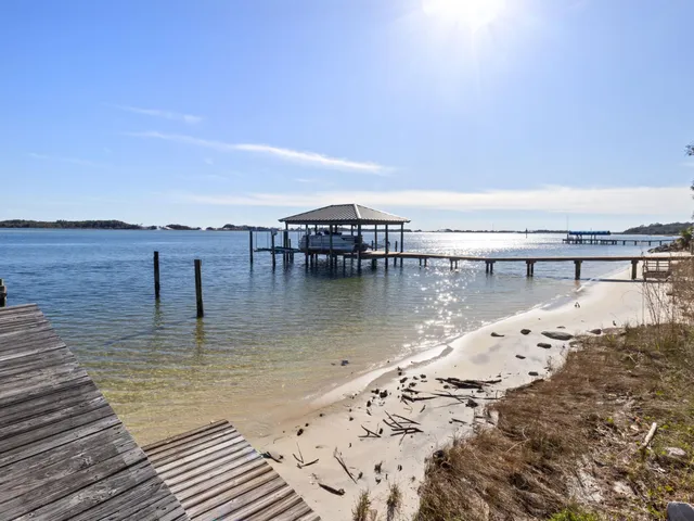 $2,900,000 | 721 West Miracle Strip Parkway, Mary Esther, FL 32569