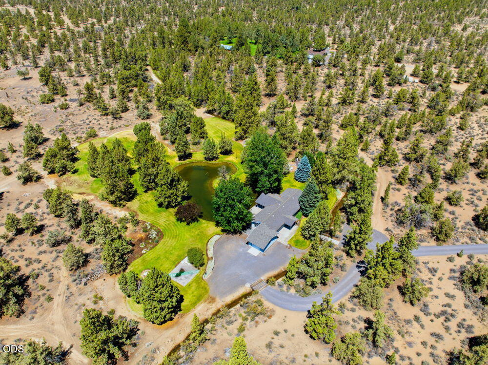 62765 Stenkamp Road Bend, OR 97701 - Photo 39 of 47