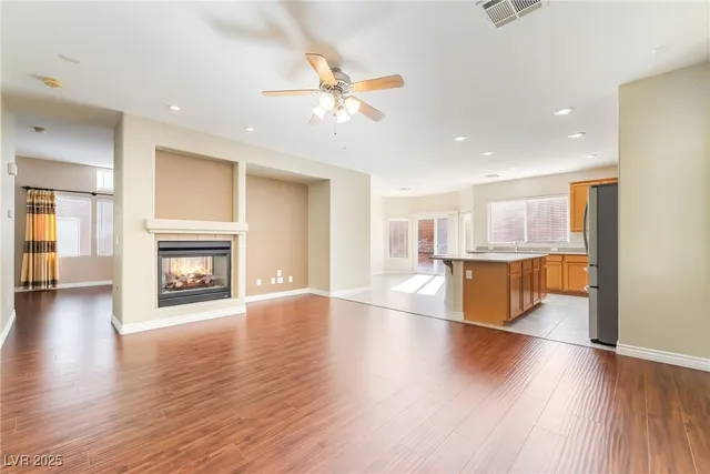 $580,000 | 9123 Weeping Hollow Avenue, Las Vegas, NV 89178