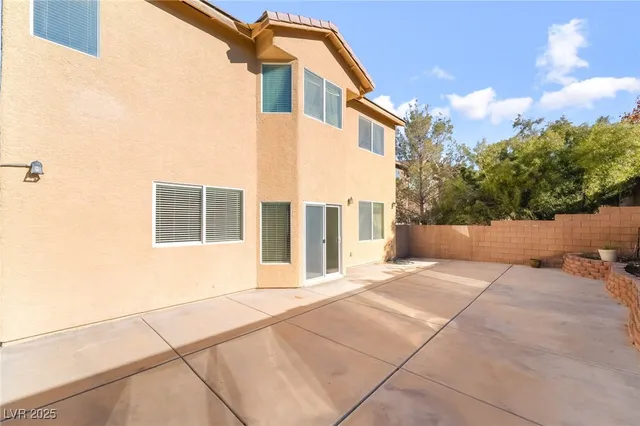 $599,888 | 9123 Weeping Hollow Avenue, Las Vegas, NV 89178