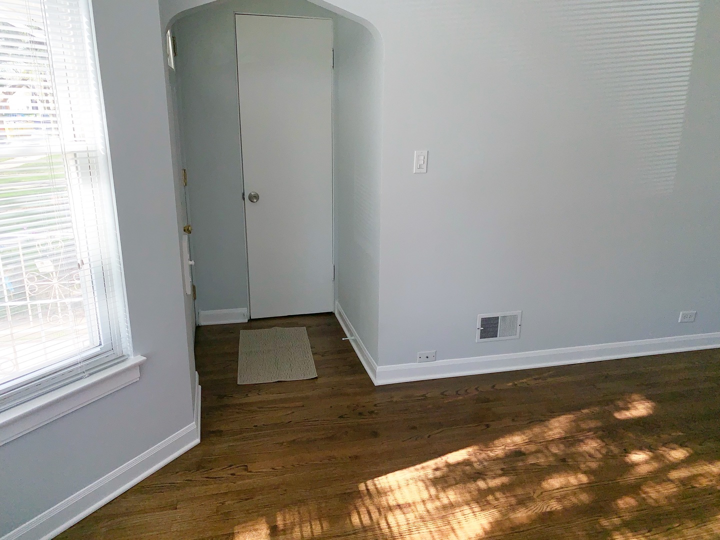 2251 Keystone Avenue North Riverside, IL 60546 - Photo 2 of 27