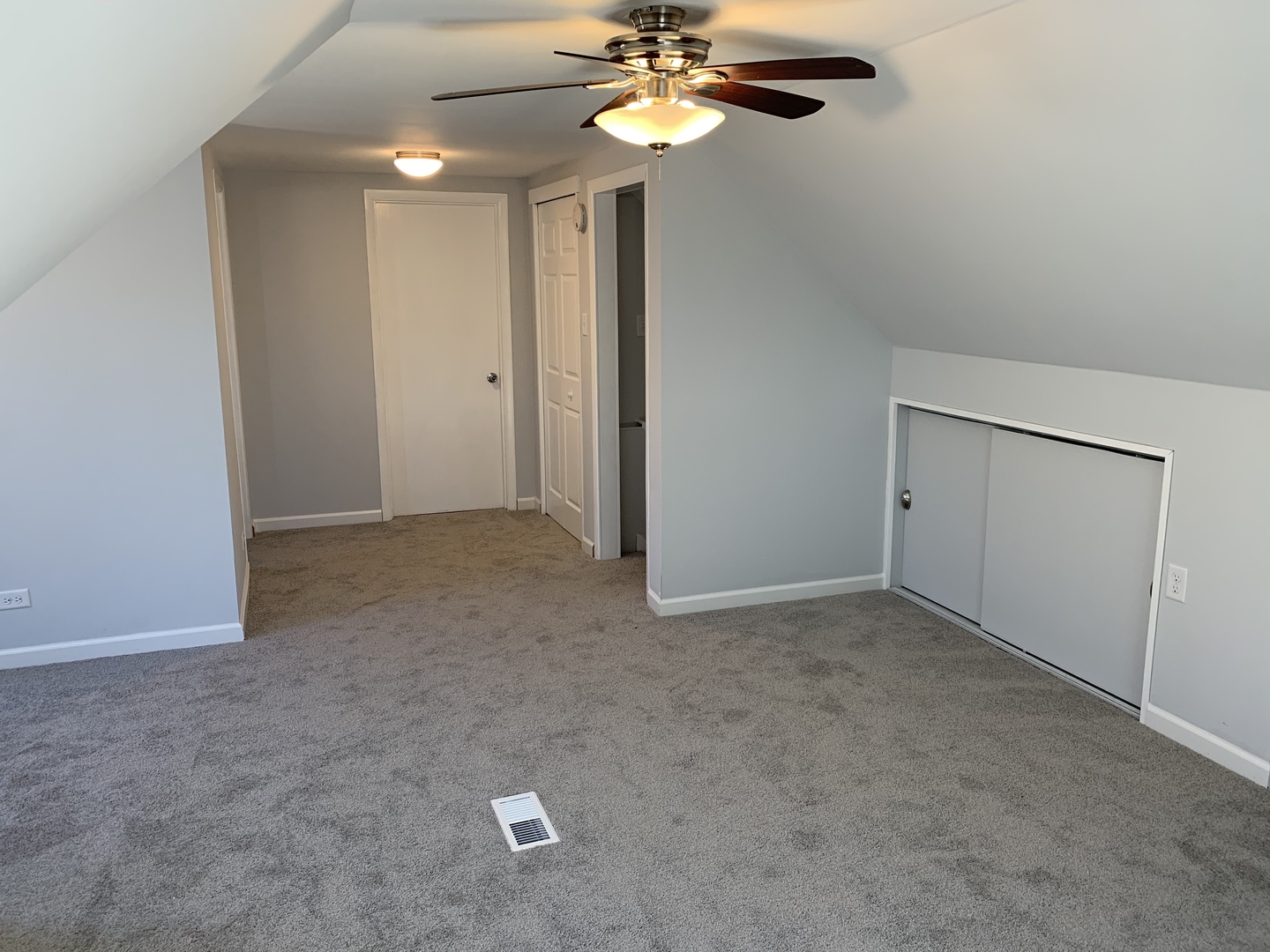 2251 Keystone Avenue North Riverside, IL 60546 - Photo 20 of 27