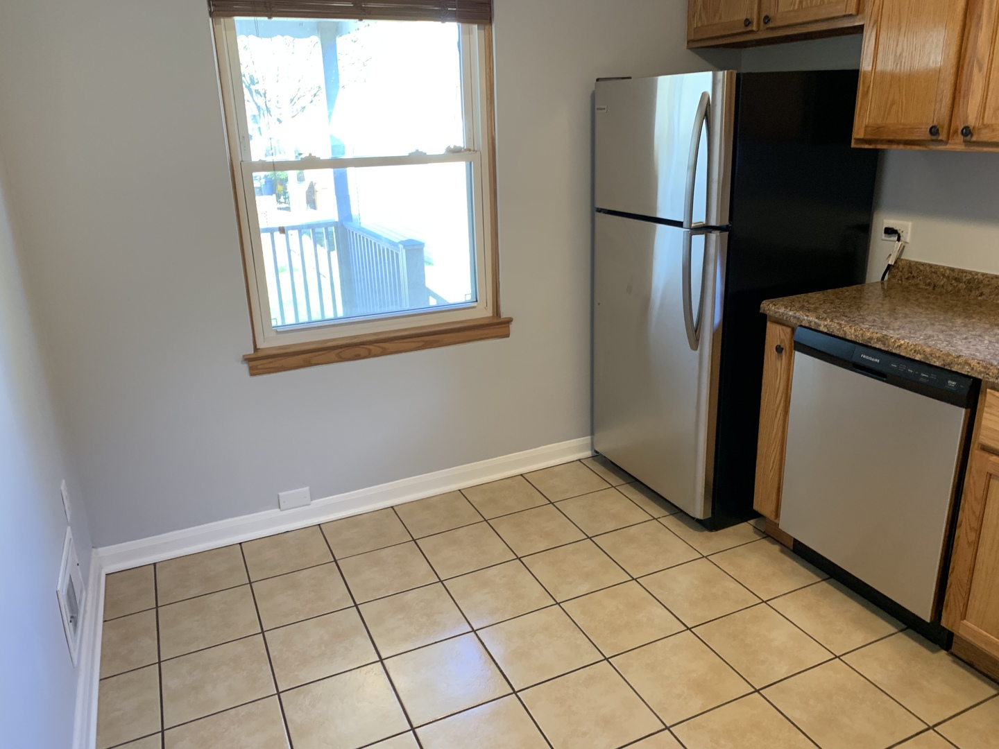 2251 Keystone Avenue North Riverside, IL 60546 - Photo 7 of 27