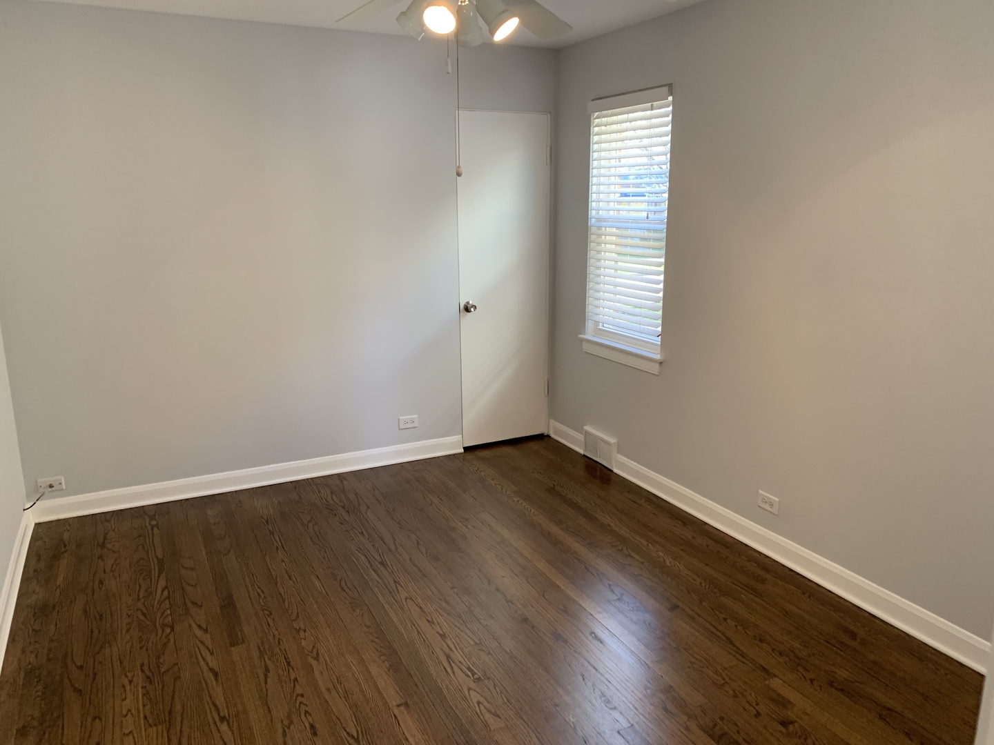 2251 Keystone Avenue North Riverside, IL 60546 - Photo 8 of 27