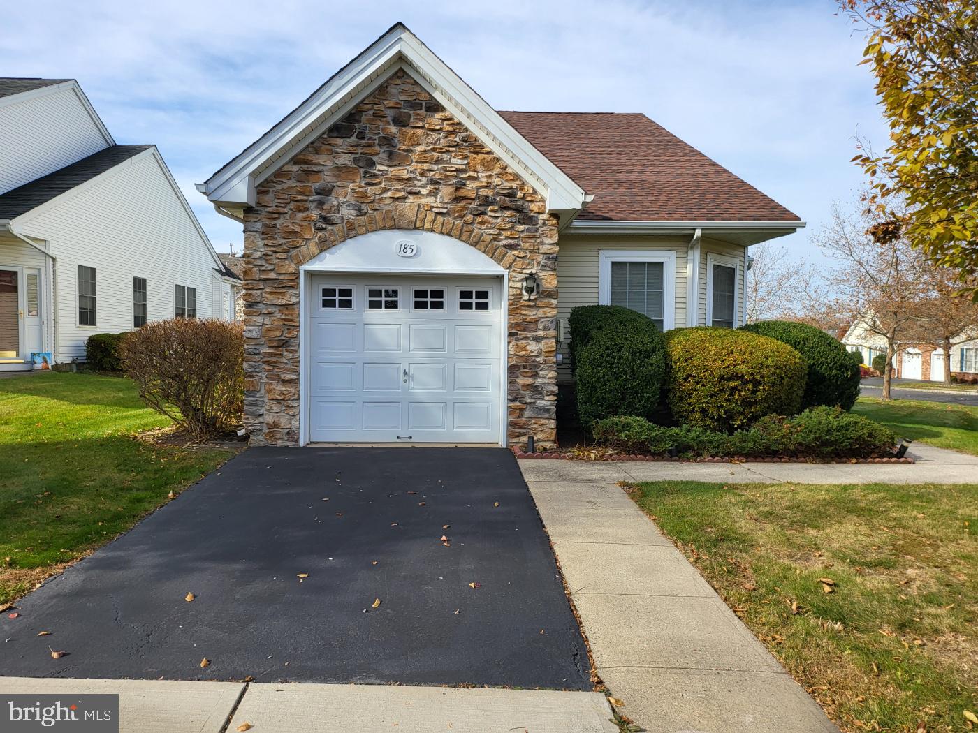 185 Meadowlark Drive Hamilton, NJ 08690 - Photo 2 of 37