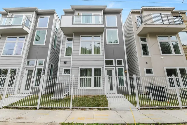 $2,800 | 6719 St Augustine Street, Houston, TX 77021