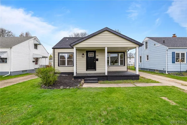 $279,900 | 142 East Grand Boulevard, Cheektowaga, NY 14225