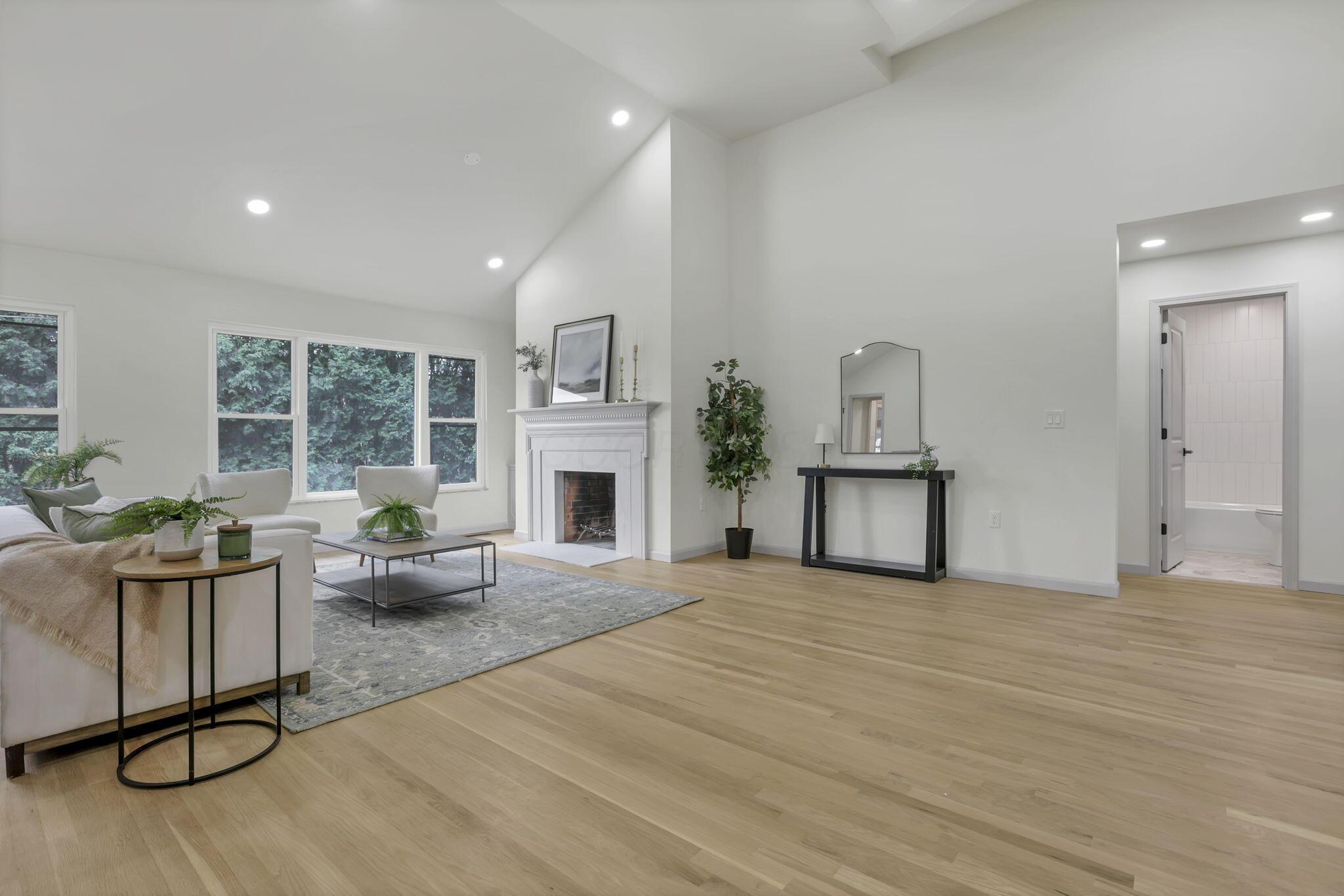 1285 Kingsgate Road Columbus, OH 43221 - Photo 6 of 50 Another view of the great room