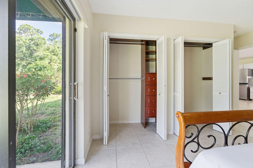 5562 Reynolds Road Lake Worth, FL 33449 - Photo 22 of 39 a view of an entryway