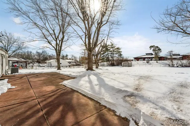 $334,900 | 10008 Meadowfield Lane, St. Louis, MO 63128