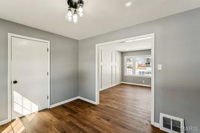 $334,900 | 10008 Meadowfield Lane, St. Louis, MO 63128