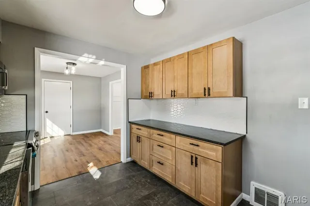 $334,900 | 10008 Meadowfield Lane, St. Louis, MO 63128