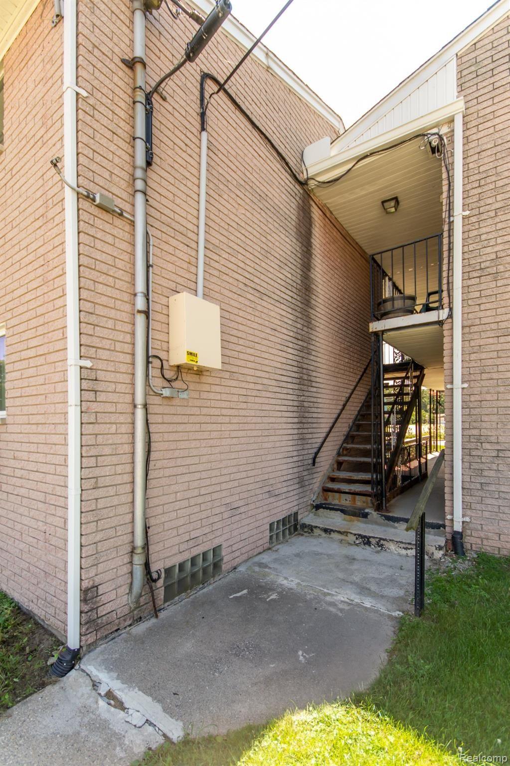 127 Rathbone Street, Unit 131 Mount Clemens, MI 48043 - Photo 28 of 28 DSC_4826.jpg