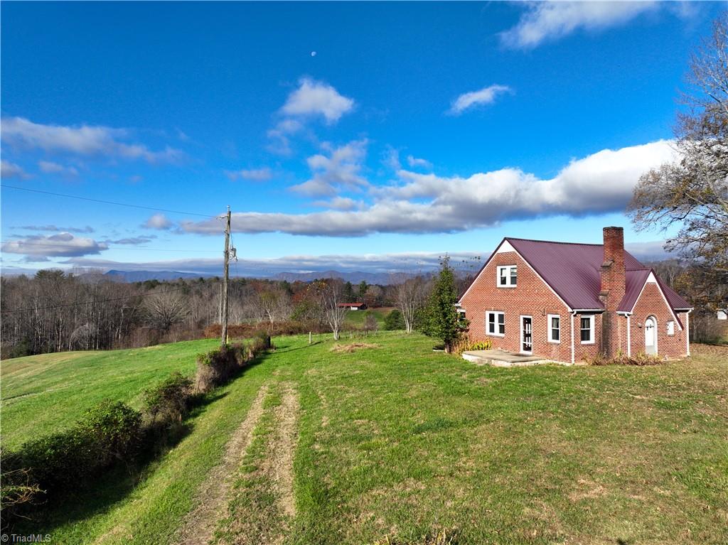 1277 Wards Gap Road Cana, VA 24317 - Photo 5 of 49 Gallery Image 5
