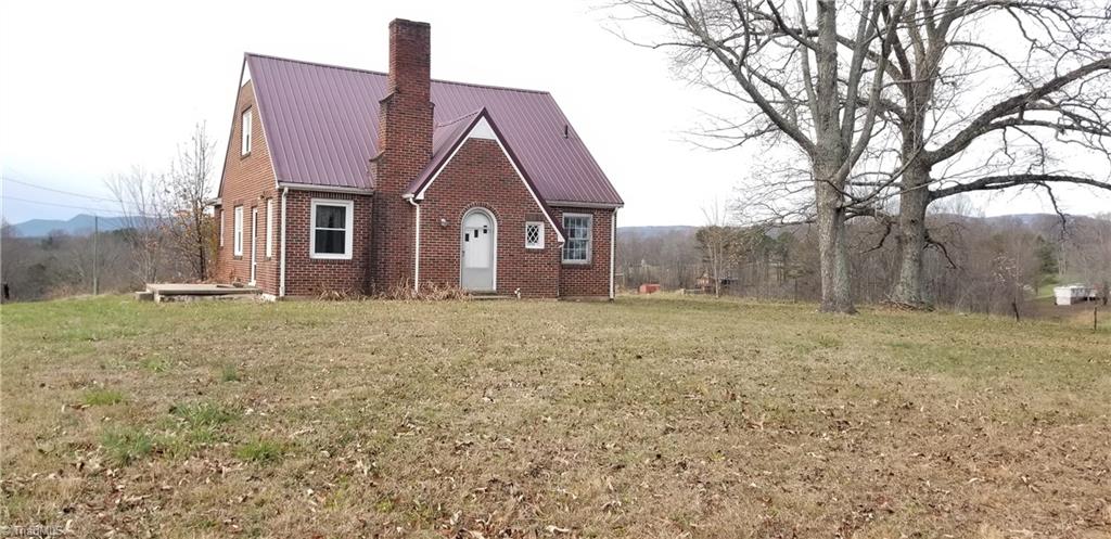 1277 Wards Gap Road Cana, VA 24317 - Photo 7 of 49 Gallery Image 7