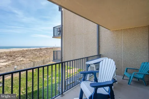 $610,000 | 1 Brandywine House, Unit 1BB, Bethany Beach, DE 19930