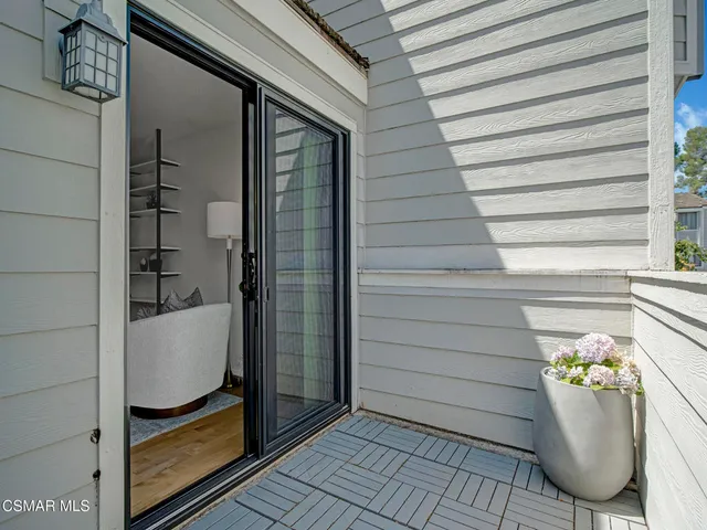 $955,000 | 1206 South Westlake Boulevard, Unit E, Westlake Village, CA 91361