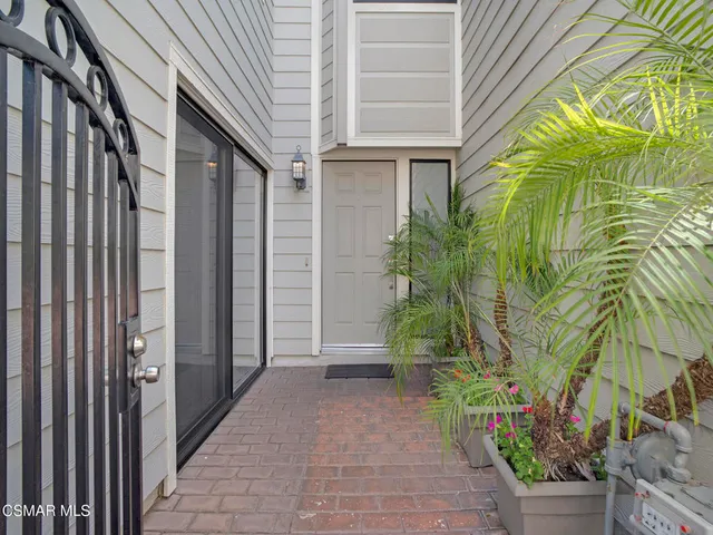 $955,000 | 1206 South Westlake Boulevard, Unit E, Westlake Village, CA 91361