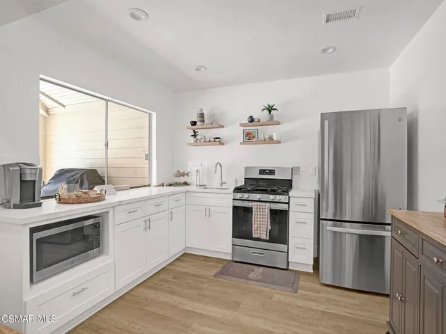 $955,000 | 1206 South Westlake Boulevard, Unit E, Westlake Village, CA 91361