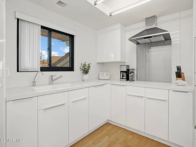 $955,000 | 1206 South Westlake Boulevard, Unit E, Westlake Village, CA 91361