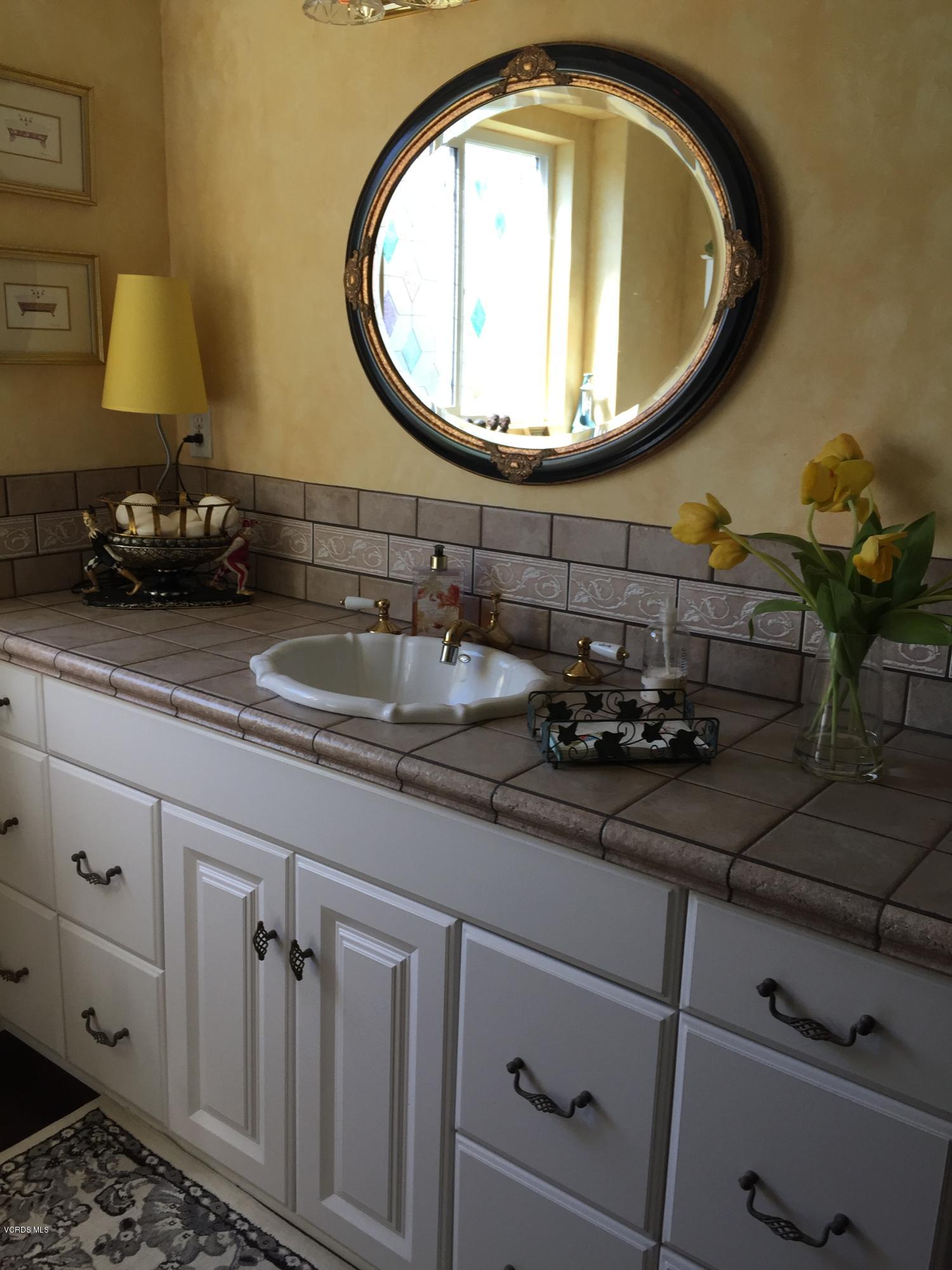 13471 Peach Hill Road Moorpark, CA 93021 - Photo 22 of 49 23