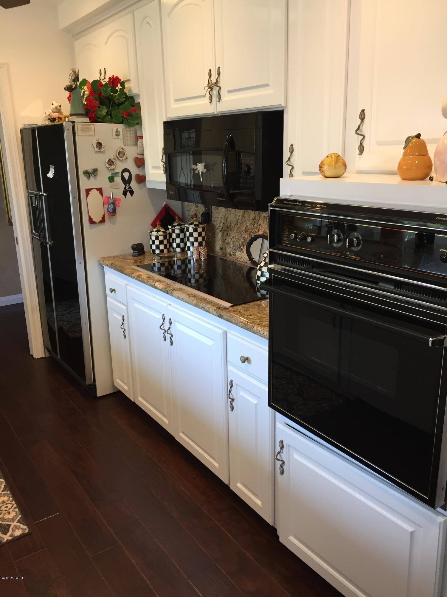 13471 Peach Hill Road Moorpark, CA 93021 - Photo 8 of 49 9