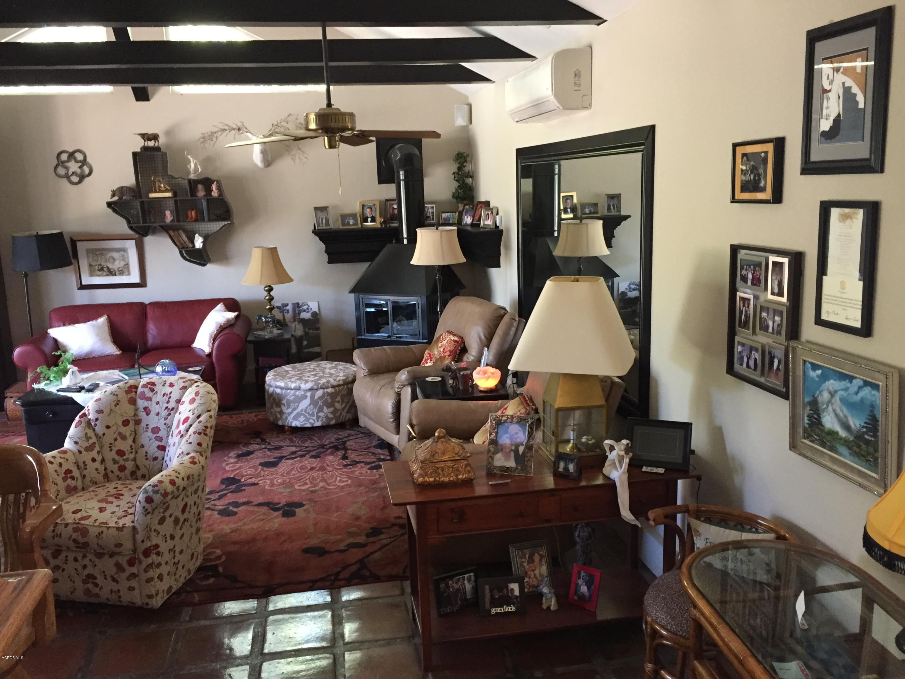 13471 Peach Hill Road Moorpark, CA 93021 - Photo 10 of 49 11