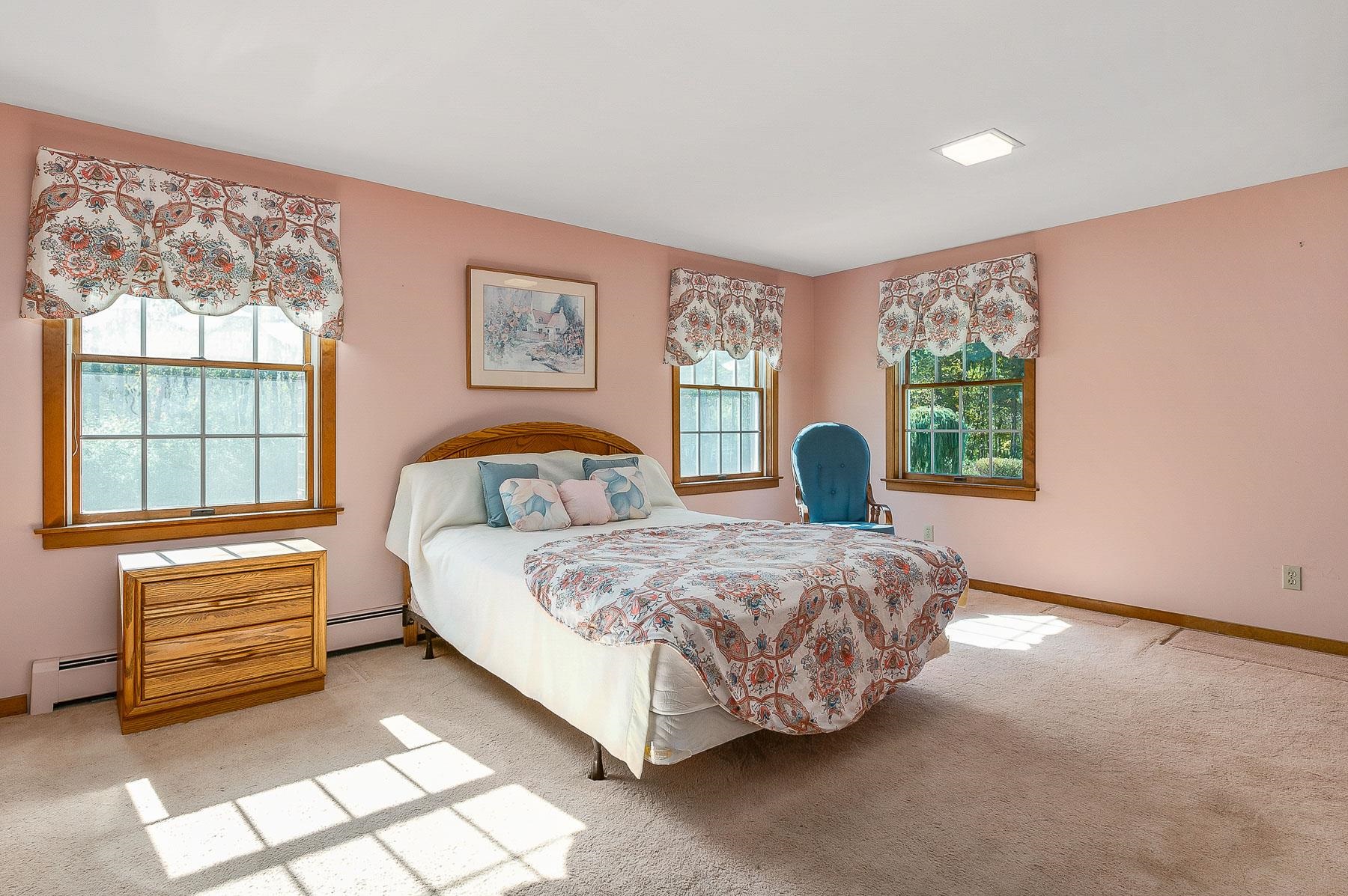 22 Sanderson Road Greenland, NH 03840 - Photo 11 of 34 Gallery Image 11