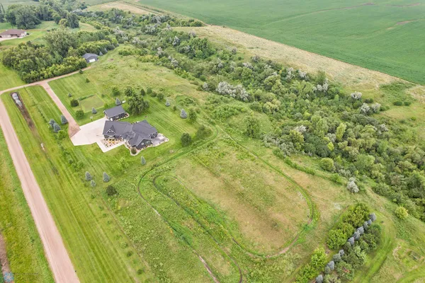 $1,224,900 | 5374 Lunder Lane, Kindred, ND 58051
