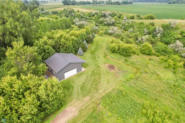$1,224,900 | 5374 Lunder Lane, Kindred, ND 58051