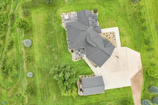 $1,224,900 | 5374 Lunder Lane, Kindred, ND 58051