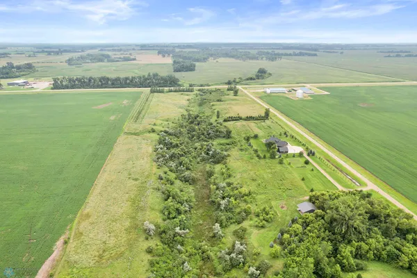 $1,224,900 | 5374 Lunder Lane, Kindred, ND 58051