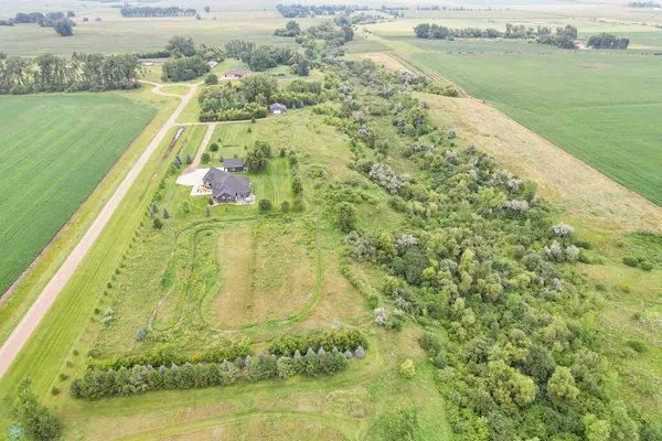 $1,224,900 | 5374 Lunder Lane, Kindred, ND 58051