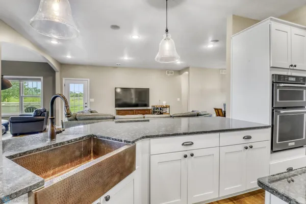 $1,224,900 | 5374 Lunder Lane, Kindred, ND 58051