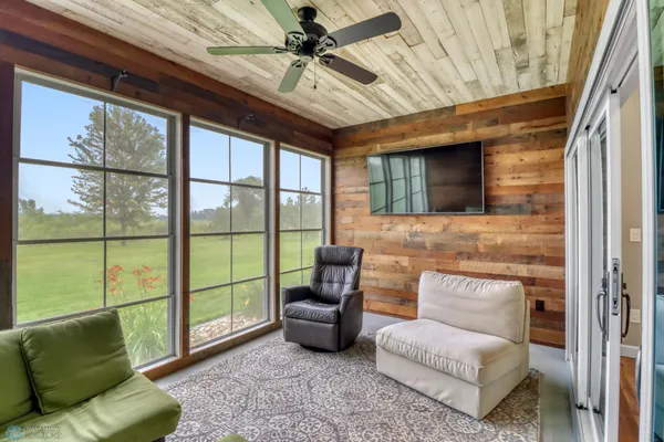 $1,224,900 | 5374 Lunder Lane, Kindred, ND 58051