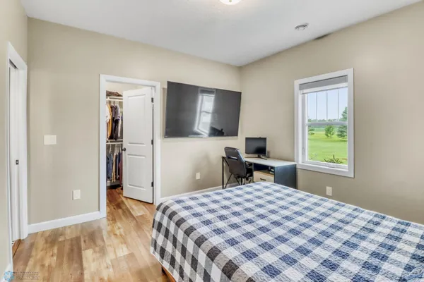 $1,224,900 | 5374 Lunder Lane, Kindred, ND 58051