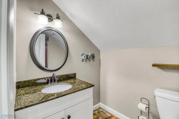 $1,224,900 | 5374 Lunder Lane, Kindred, ND 58051