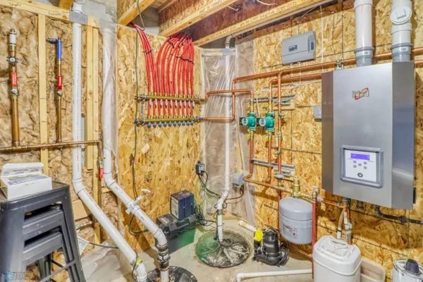 $1,224,900 | 5374 Lunder Lane, Kindred, ND 58051