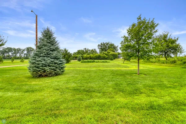 $1,224,900 | 5374 Lunder Lane, Kindred, ND 58051