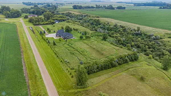 $1,224,900 | 5374 Lunder Lane, Kindred, ND 58051