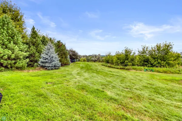$1,224,900 | 5374 Lunder Lane, Kindred, ND 58051