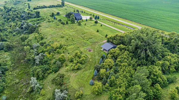 $1,224,900 | 5374 Lunder Lane, Kindred, ND 58051