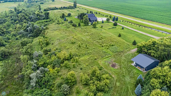 $1,224,900 | 5374 Lunder Lane, Kindred, ND 58051