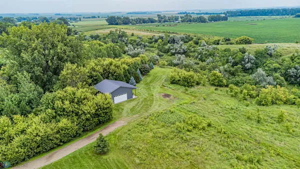 $1,224,900 | 5374 Lunder Lane, Kindred, ND 58051