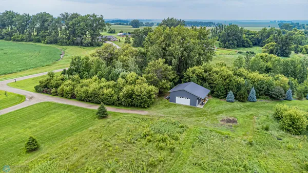 $1,224,900 | 5374 Lunder Lane, Kindred, ND 58051