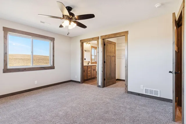 $377,900 | 466 Coyote Way, New Richmond, WI 54017