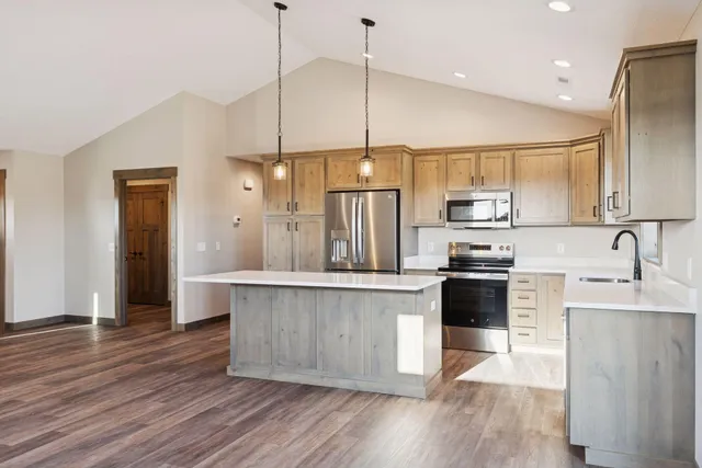 $377,900 | 466 Coyote Way, New Richmond, WI 54017