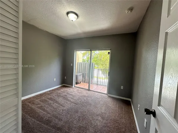 $2,300 | 687 Southwest 10th Street, Florida City, FL 33034